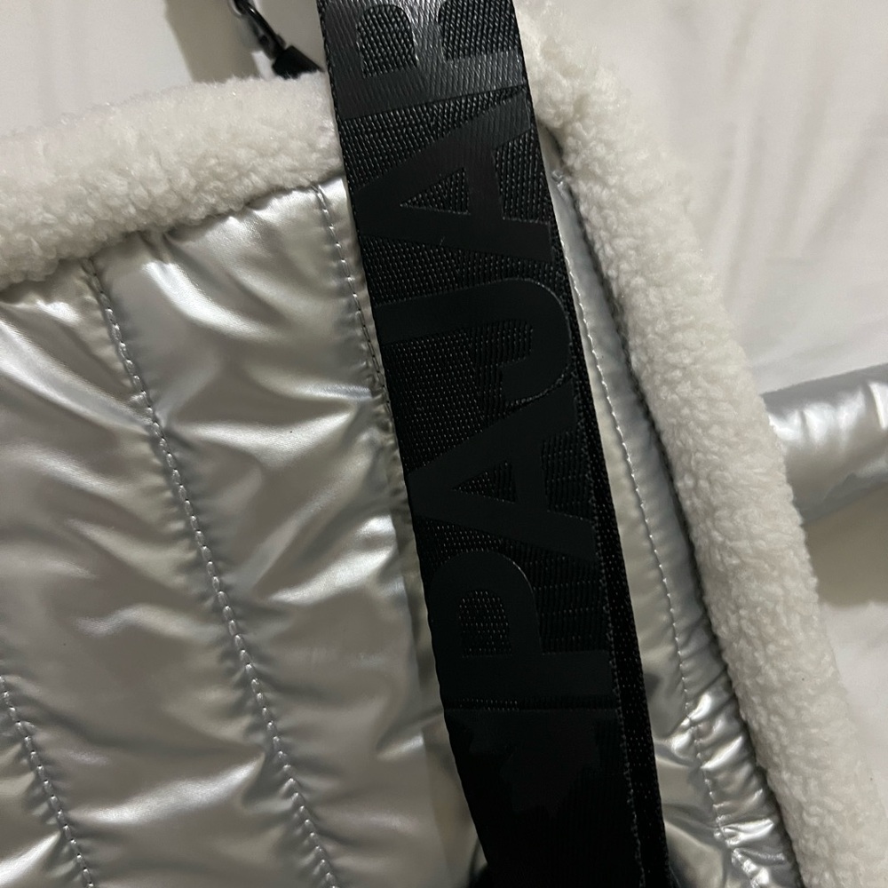 Women's White Faux Fur Trim Metallic Silver Quilted Tote - Picture 4 of 8